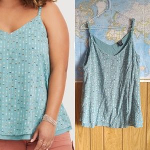 TORRID Blue Arrow Pattern V Neck Tank 1x